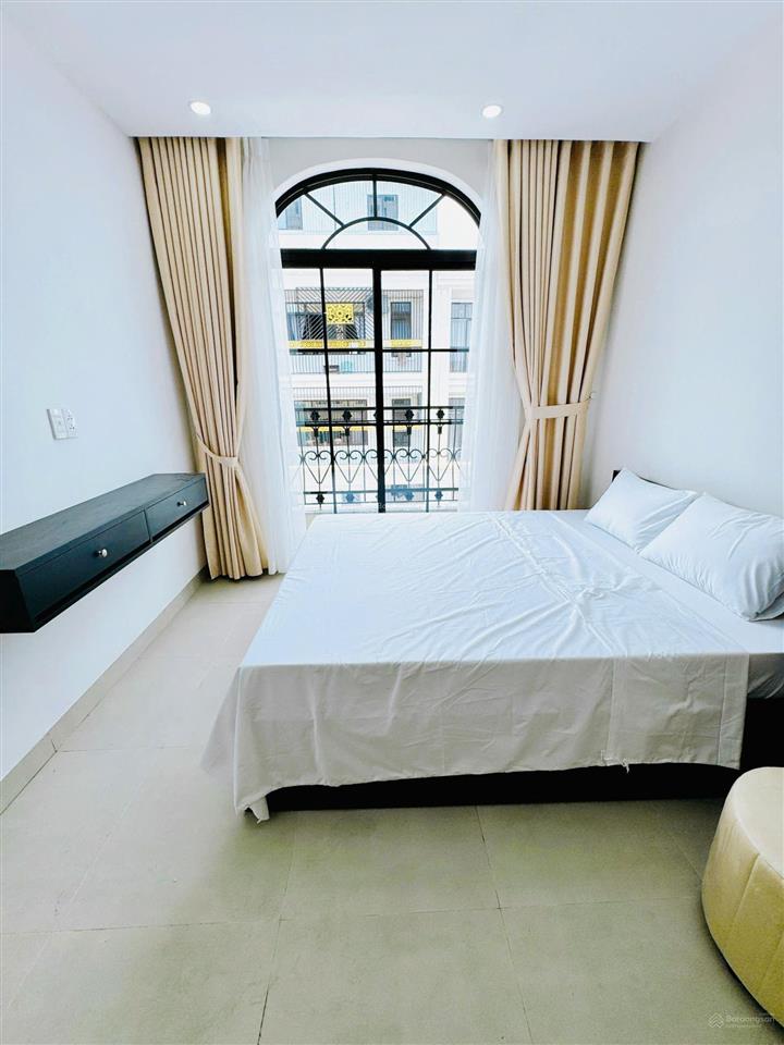 Hàng hiếm duy nhất toà căn hộ 2 mặt tiền (23 phòng) vị trí hoà minh trục 10m5 kinh doanh sầm uất