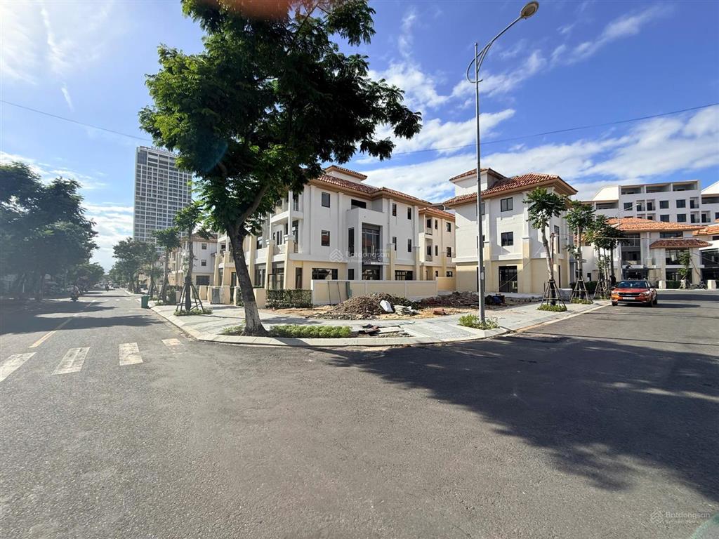 Bán căn góc 2 mặt tiền ngã tư hoài thanh phạm hữu kính 218m2, ngay dãy siêu biệt thự cosmou giá rẻ