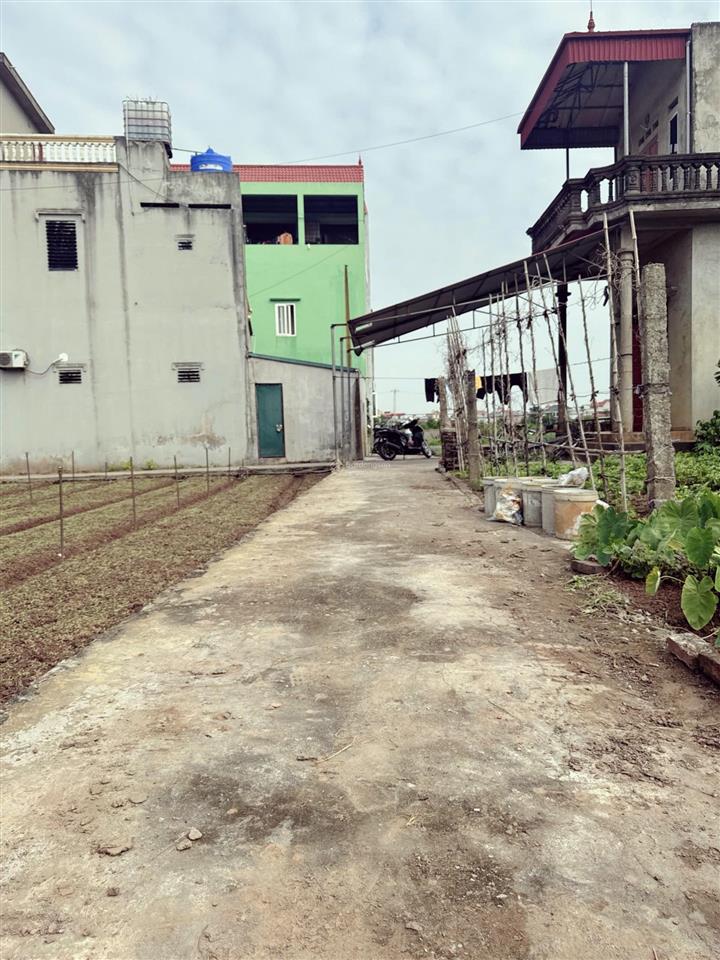 Hơn 30 triệu/m2 đất thư phú  thường tín cách trục chính 30m. 0788 335 ***