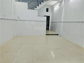 Nhà đẹp ở ngay bình đông, q8, 33m2, 2pn, kế hẻm xe hơi thông, chỉ 2.95 tỷ