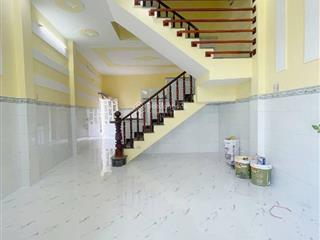 Khu dân cư phú định  3 tầng  mới đẹp ở ngay  nở hậu 5.5m  xe hơi tới nhà  chỉ 5 tỷ đồng nhỏ