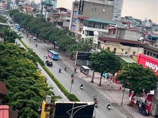 Mặt phố phường gia thụy  vỉa hè đá bóng  đường 40m  8 tầng thang máy  doanh thu 800 triệu/năm