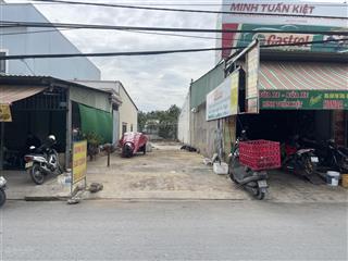 Mặt tiền 826c long hậu, trục lê văn lương nối dài, cách ubnd xã long hậu chỉ 100m, khu vực đông dân