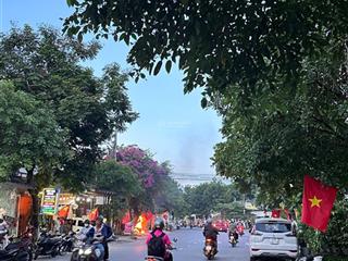 Cần bán gấp cặp đường 10.5m lề 5m số 76 78 nguyễn chánh thông biển nguyễn tất thành  tp đn