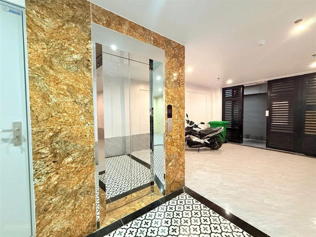 10 phòng khép kín, 720tr/năm, full nội thất, thang máy, hoàng mai chính chủ. bx nước ngầm