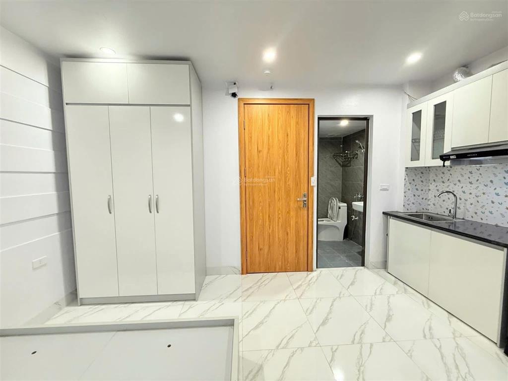 10 phòng khép kín, 720tr/năm, full nội thất, thang máy, hoàng mai chính chủ. bx nước ngầm