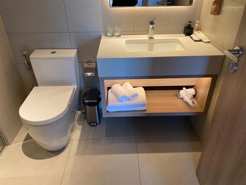 Chính chủ bán căn 2 ngủ alacarte hạ long. giá tốt