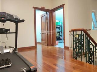 Bán căn nhà đẹp góc 3 mặt tiền đường rất đẹp mua là có lợi