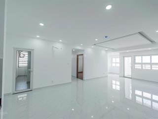 Chính chủ gửi bán căn hộ 2pn 85m2 2tỷ570. conic boulevard.  0967 047 ***