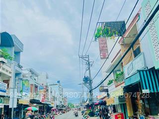 Nền ngộp đẹp gần chợ thủ thừa giá bán nhanh  kinh doanh được liền, ngân hàng cho vay 65%