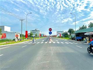 Mặt tiền đt818  1 lô ngộp  3ty3 / 100m2  đường lớn cách tthc  500m