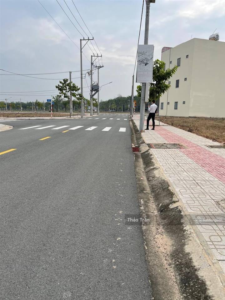 Khách gửi góc 3 mặt tiền 260,7m2, có 8.7tr/m2, odt  tp hcm