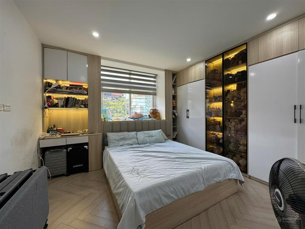 Bán căn hộ 2pn2vs tại vov mễ trì, 5.5 tỷ, 70m2. sẵn sổ đỏ. full đồ  0985 222 ***