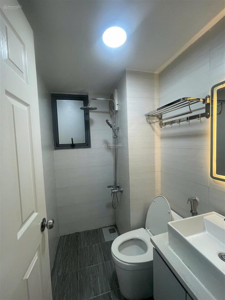 Bán căn hộ 2pn2vs tại vov mễ trì, 5.5 tỷ, 70m2. sẵn sổ đỏ. full đồ  0985 222 ***