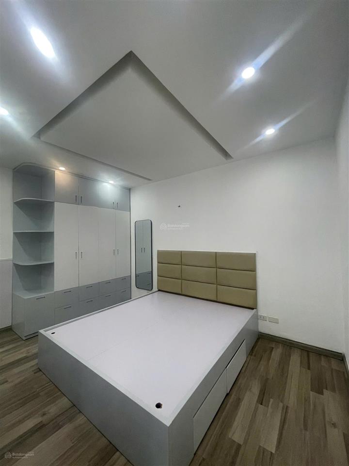 Bán căn hộ 2pn2vs tại vov mễ trì, 5.5 tỷ, 70m2. sẵn sổ đỏ. full đồ  0985 222 ***