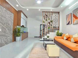 Chỉ 6 tỷ tu hoàng  5 tầng full nội thất nhập khẩu  1 nhà ra mặt đường 32