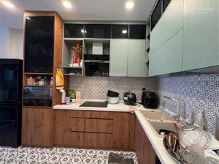 Mặt tiền ngô gia tự q10 42m2 nội thất  6 tầng  có 7pn cho thuê + dòng tiền khai thác 800tr/năm
