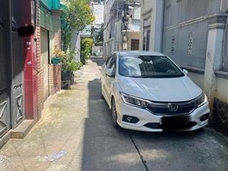 Q10 nhà cũ tiện xây mới dt 40m2 thành thái  vuông vức nở hậu a4 xây mới 1 trệt 4 l ngay ubnd q10