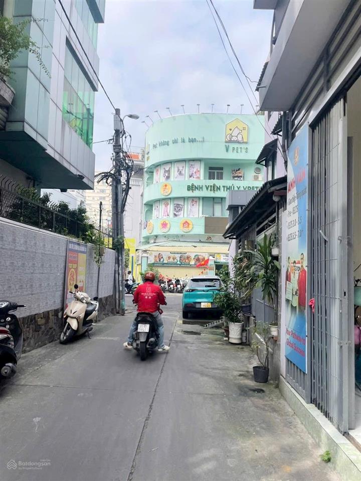 C4 xây mới 68m2 ngang 4x12 nở hậu 9m hoà hưng quận 10  hẻm xe hơi tới nhà 6 tỷ