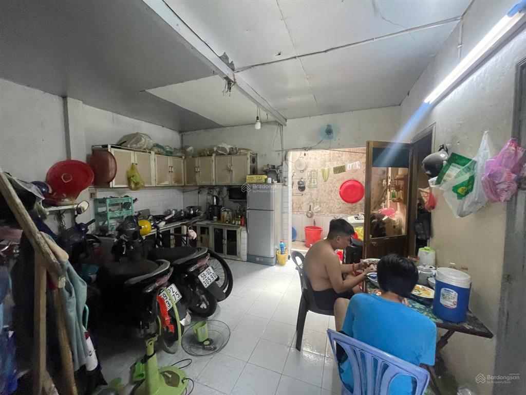 C4 xây mới 68m2 ngang 4x12 nở hậu 9m hoà hưng quận 10  hẻm xe hơi tới nhà 6 tỷ