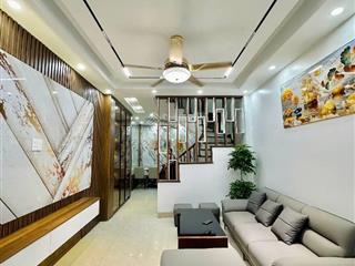 Bán gấp nhà phân lô tân mai vị trí cực đẹp đi lại thuận tiện 37m giá 9,95 tỷ.