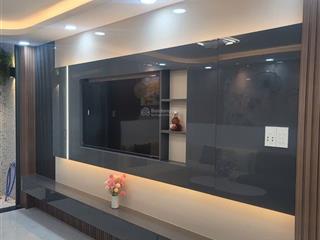 Siêu phẩm nhà mới đẹp xe hơi đậu trong nhà