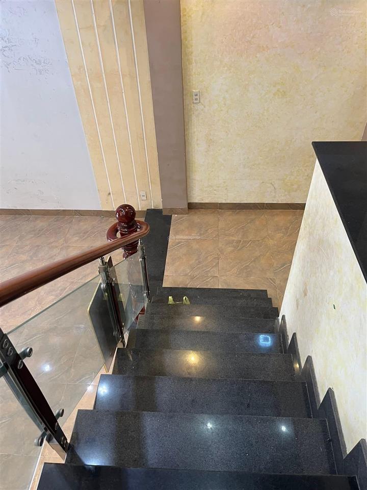 Siêu hời giá rẻ dt 5m x 18m x 1 lầu nhà mới đón tết xum vầy