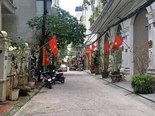 Nhà phân lô cao cấp dân trí cao đẳng cấp ngõ to như phố ô tô tránh. 2 thoáng chủ tâm huyết xây chắn