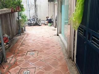 Miếng đất đầu tư xuân đỉnh còn sót lại. nhà 2 thoáng trước nhà 3 ngác. cách 3 nhà ra ô tô.