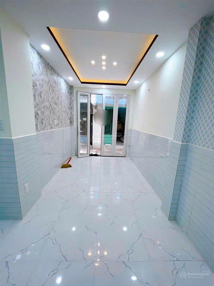 bán nhà q4 kèo thơm khu dân cư hiện hữu không lo giải toả cách hẻm xe hơi10m có thể đầu tư hoặc ở