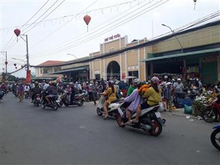 Đi định cư nước ngoài cần bán gấp lô đất 100m2 mt 818 kinh doanh mua bán được ngay