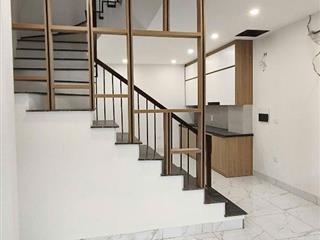 4,35 tỷ có nhà mới xây 3 ngủ 3wc. gần cầu Nhật Tân 