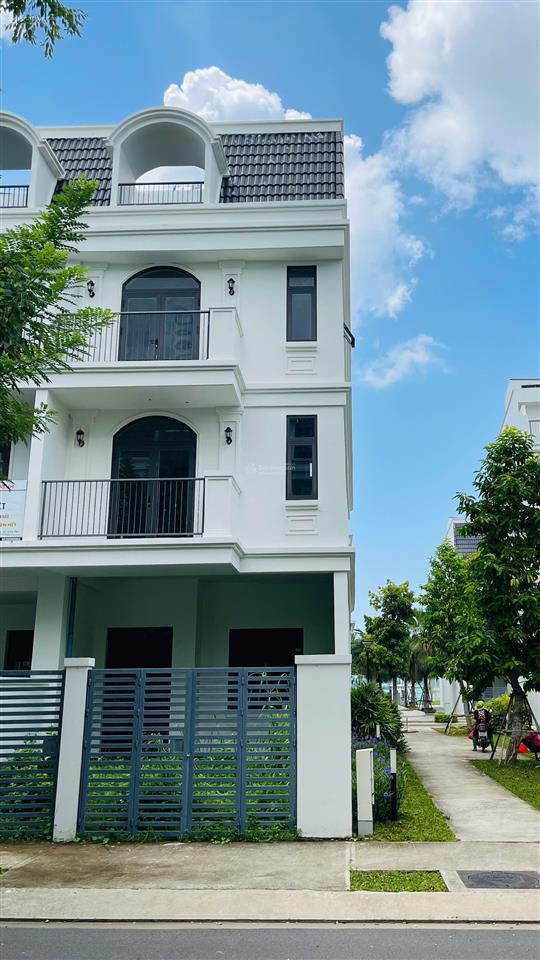 Nhà phố lavida xây dựng 5x13m, ngay sát căn góc rất thoáng  đã có sổ hồng  giá tốt 7,750 tỷ