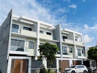 Bán nhà phố 6x20m, 1 trệt 2 lầu, dự án bà rịa city gate, sổ hồng, đường 13m, giá 4.5 tỷ