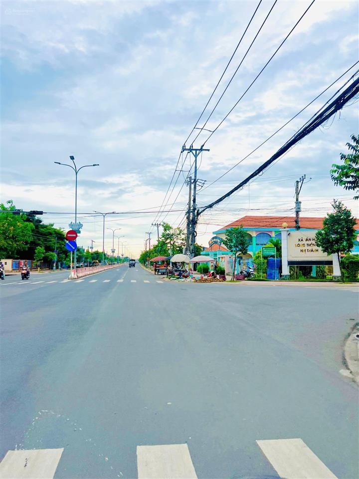 Sốc thật! lô đất view thoáng, ngay trung tâm thủ thừa chỉ 1 tỷ 35 chủ kẹt xoay gấp bán