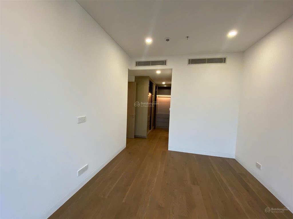 Cho thuê 3 phòng ngủ river thu thiem 50 triệu net full nội thất view sông, landmark 81 137m2