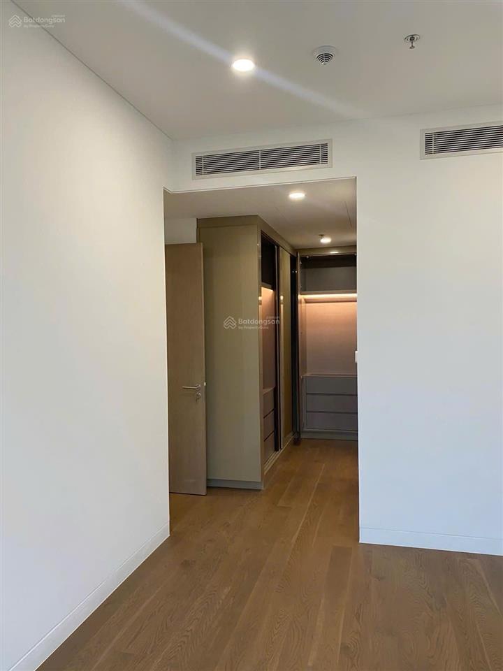 Cho thuê 3 phòng ngủ river thu thiem 50 triệu net full nội thất view sông, landmark 81 137m2