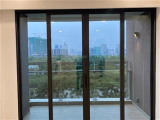 Cho thuê 3 phòng ngủ the river 50 triệu net nội thất cơ bản 130m2 view về ba son, sông sg
