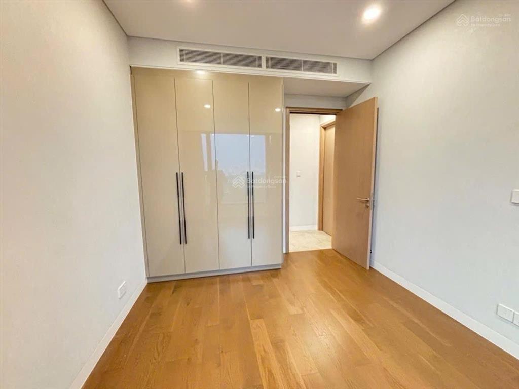 Bán căn hộ 2 phòng ngủ the river thủ thiêm 18.5 tỷ all in nội thất cơ bản 94m2