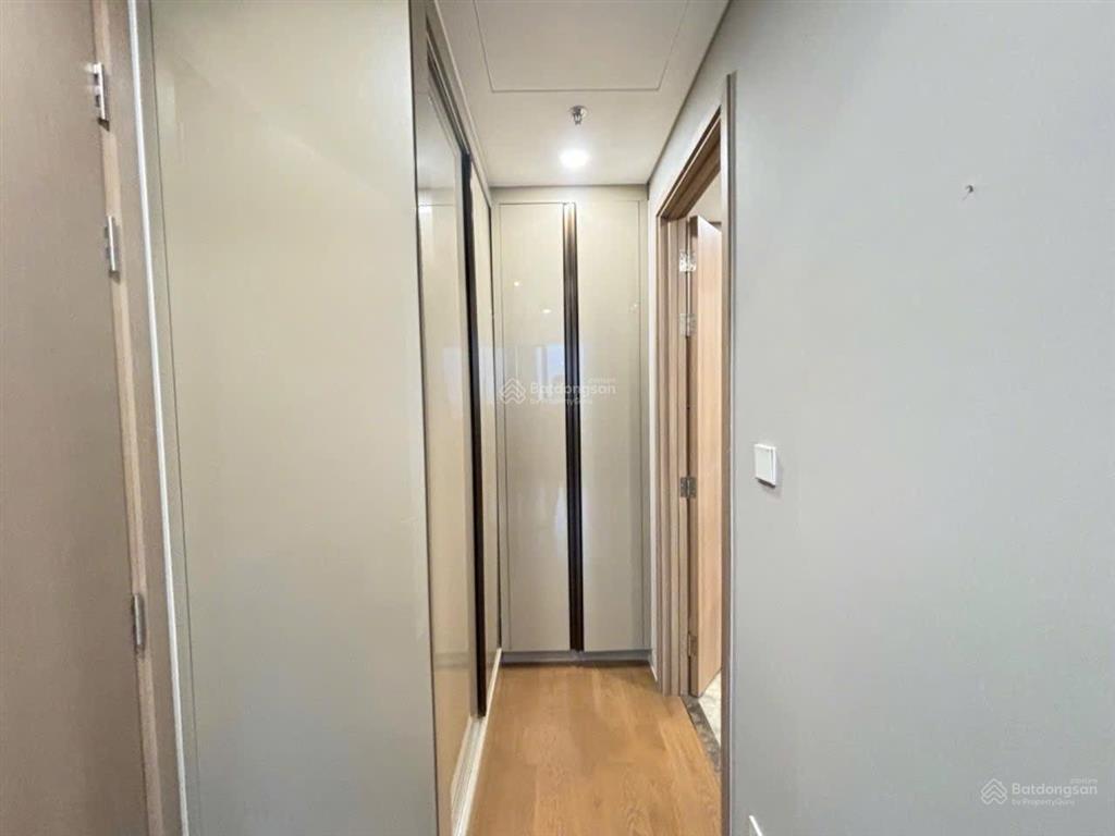 Bán căn hộ 2 phòng ngủ the river thủ thiêm 18.5 tỷ all in nội thất cơ bản 94m2