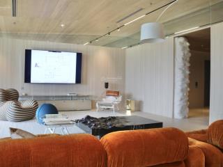 Bán pool villa the river thủ thiêm 4 phòng, 286m2 thang máy riêng, 100 tỷ net có sổ, view sông