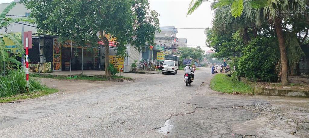 Chính chủ cần thanh khoản 136,5m2 full thổ cư đất đấu giá, băng 2 trục chính 302 huyện tam đảo