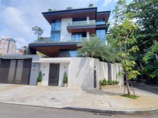 Biệt thự thảo điền hồ bơi sân vườn, cn 305m2, mặt tiền thái ly, q2, hầm 3 tầng full nội thất