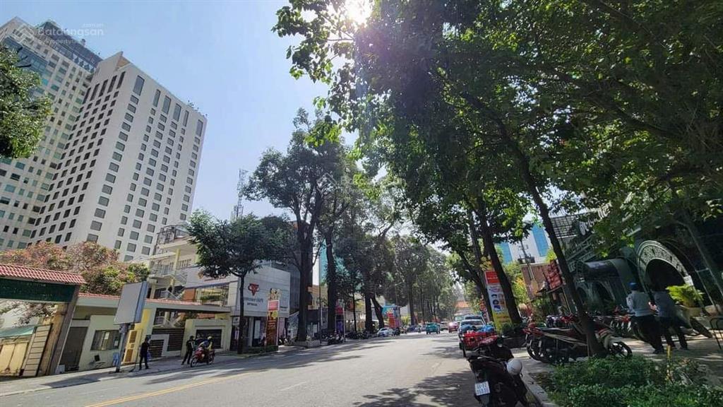 Tòa building góc 2 mặt tiền bến thành quận 1  dt 14x30m  2 hầm 10 tầng  hđt 12 tỷ/năm