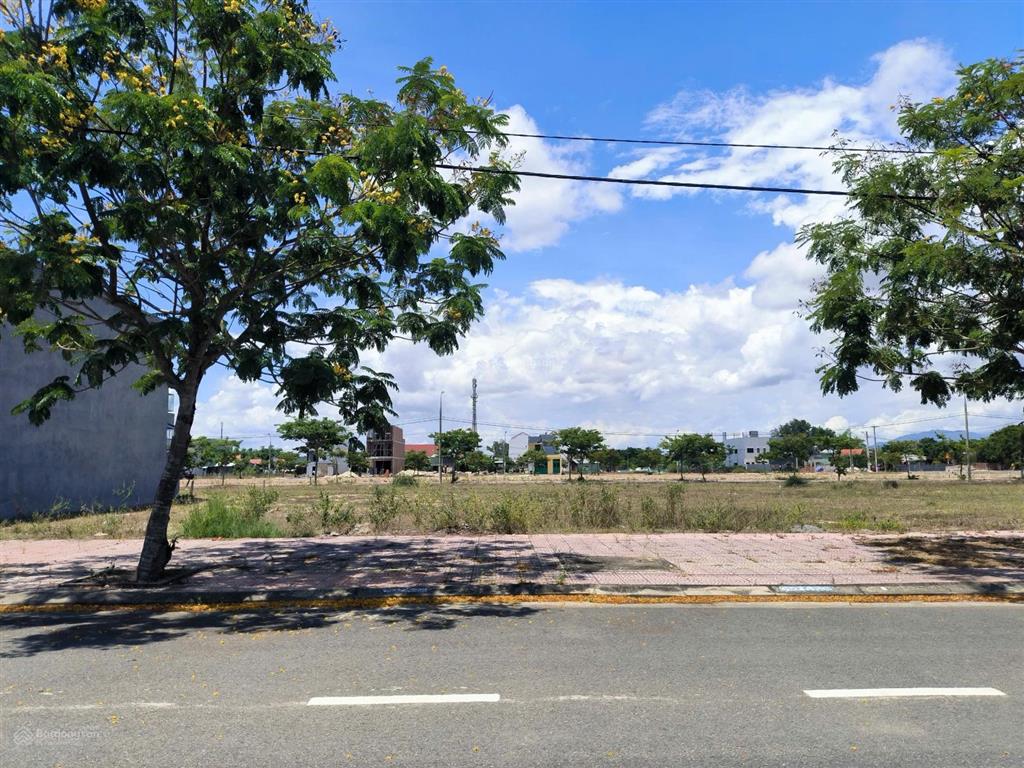 Chính chủ cần bán đất đường 27m dự án the riveria hội an complex  lai nghi sổ đỏ sẵn giá 22.5tr/m2