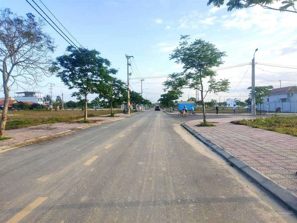 Chính chủ bán đất đường 10m5 dự án chợ lai nghi gd2 giá 11.5tr/m2 hướng nam diện tích 126m2