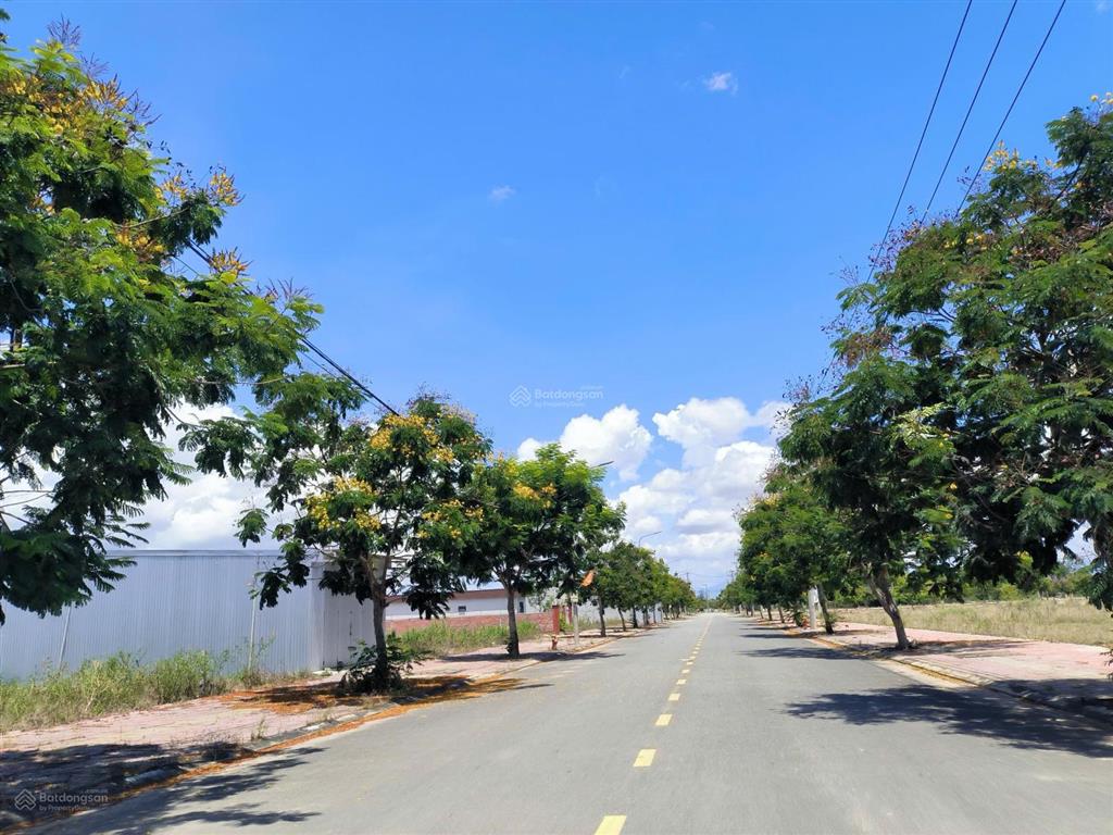 Chính chủ gửi bán đất có sổ dự án cầu hưng lai nghi dt 138m2, hướng đông, giá 2.8tỷ/lô sổ sẵn