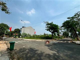 Đất biệt thự song lập  sổ cá nhân 200m2 8x25m 82tr/m2 ngay kdc gia hoà, đỗ xuân hợp gần globalcity