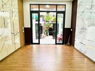 Nhà 2 tầng siêu đẹp, kiên cố btct  hxh  gần ngay tthc tp. thủ đức, ô tô ngủ trong sân, 7.99 tỷ