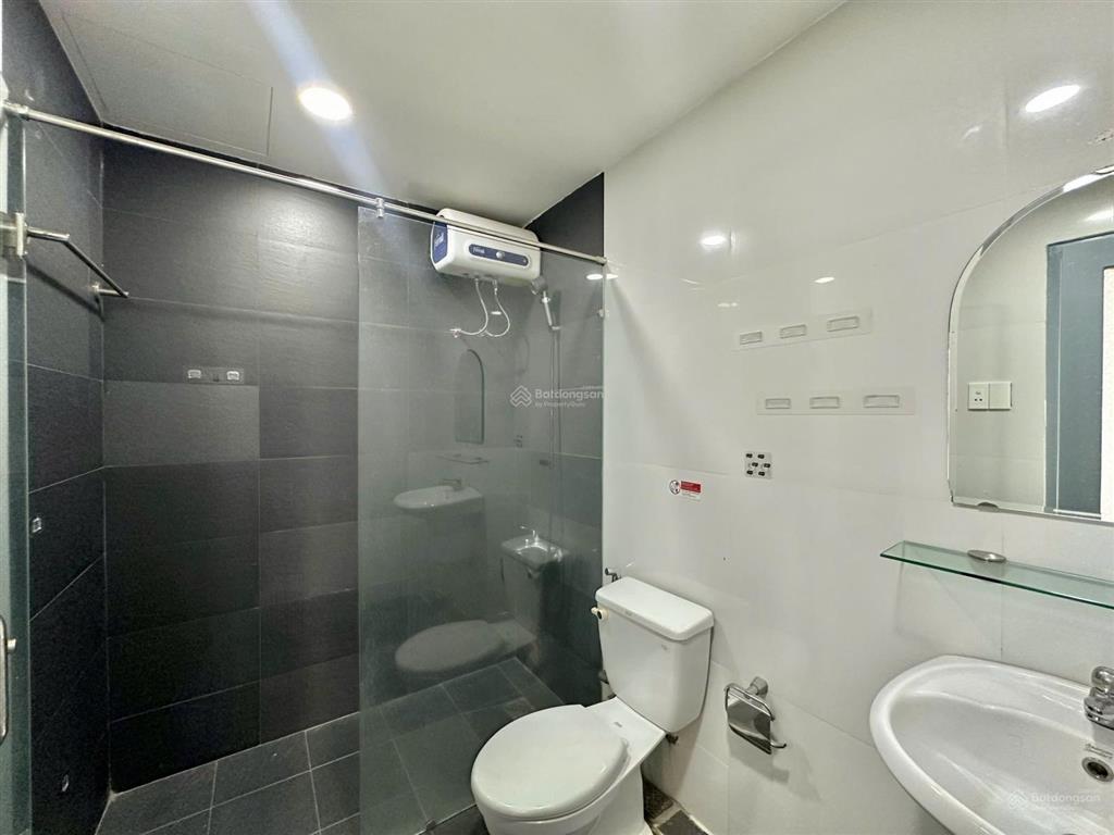 Cho thuê căn hộ 1pn tách bếp  rộng 35m2  đường nguyễn duy dương q5